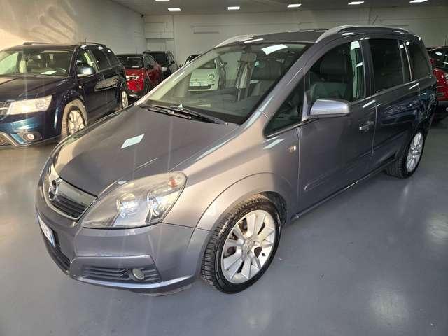 Opel Zafira Zafira II 2005 1.8 Edition(cambio automatico)