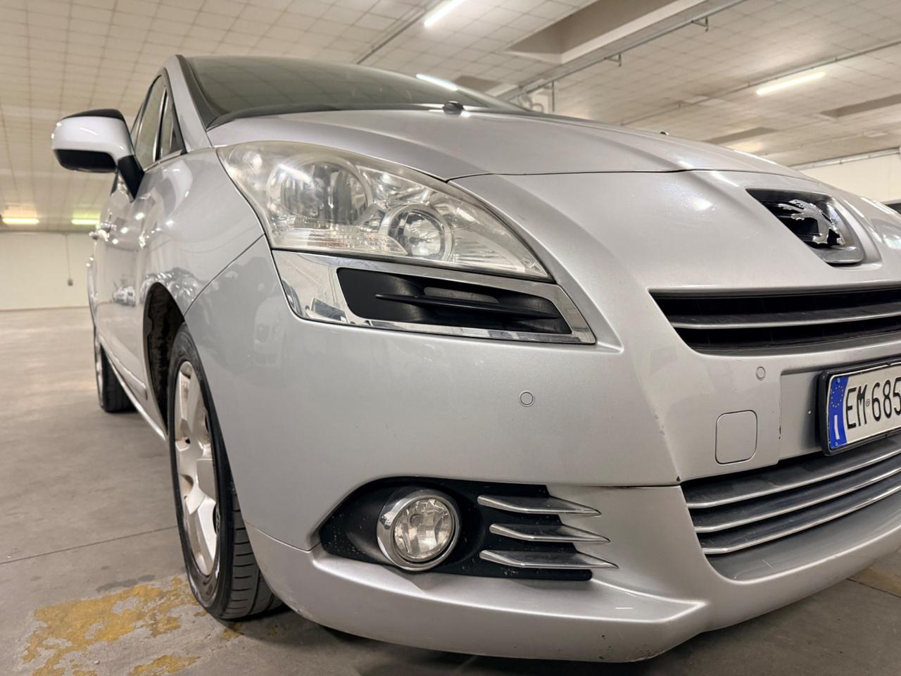 Peugeot 5008 1.6 e-HDi 112CV Stop&Start cambio robotizzato Active