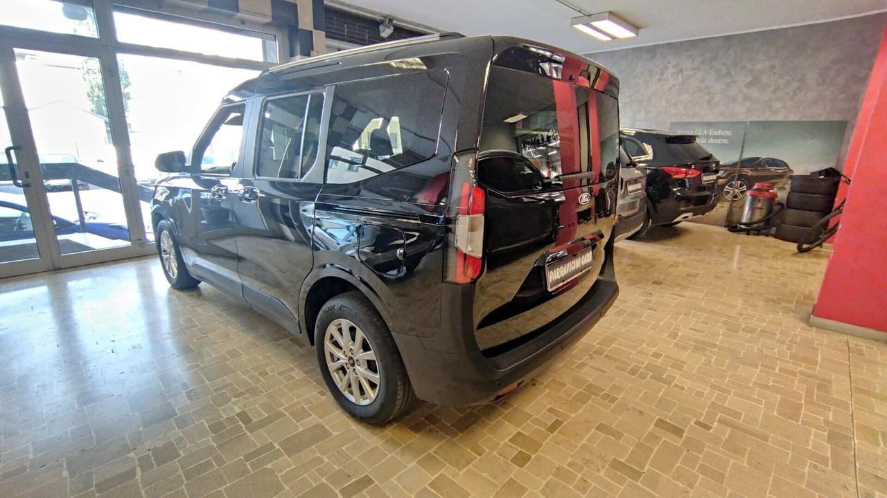 Ford Tourneo Courier 1.0 EcoBoost Titanium