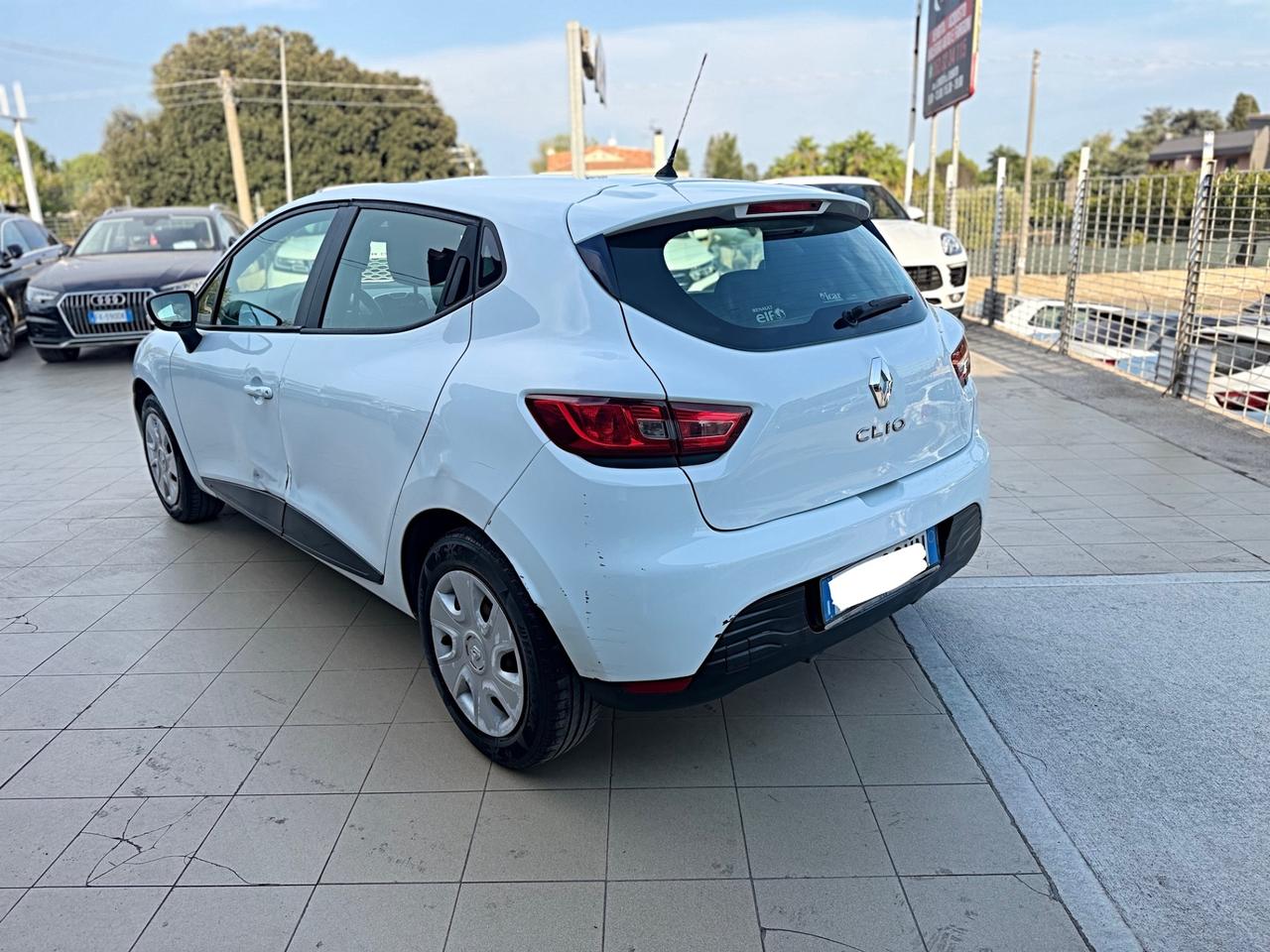 Renault Clio 1.2 75CV GPL 5 porte Wave garanzia 12 mesi
