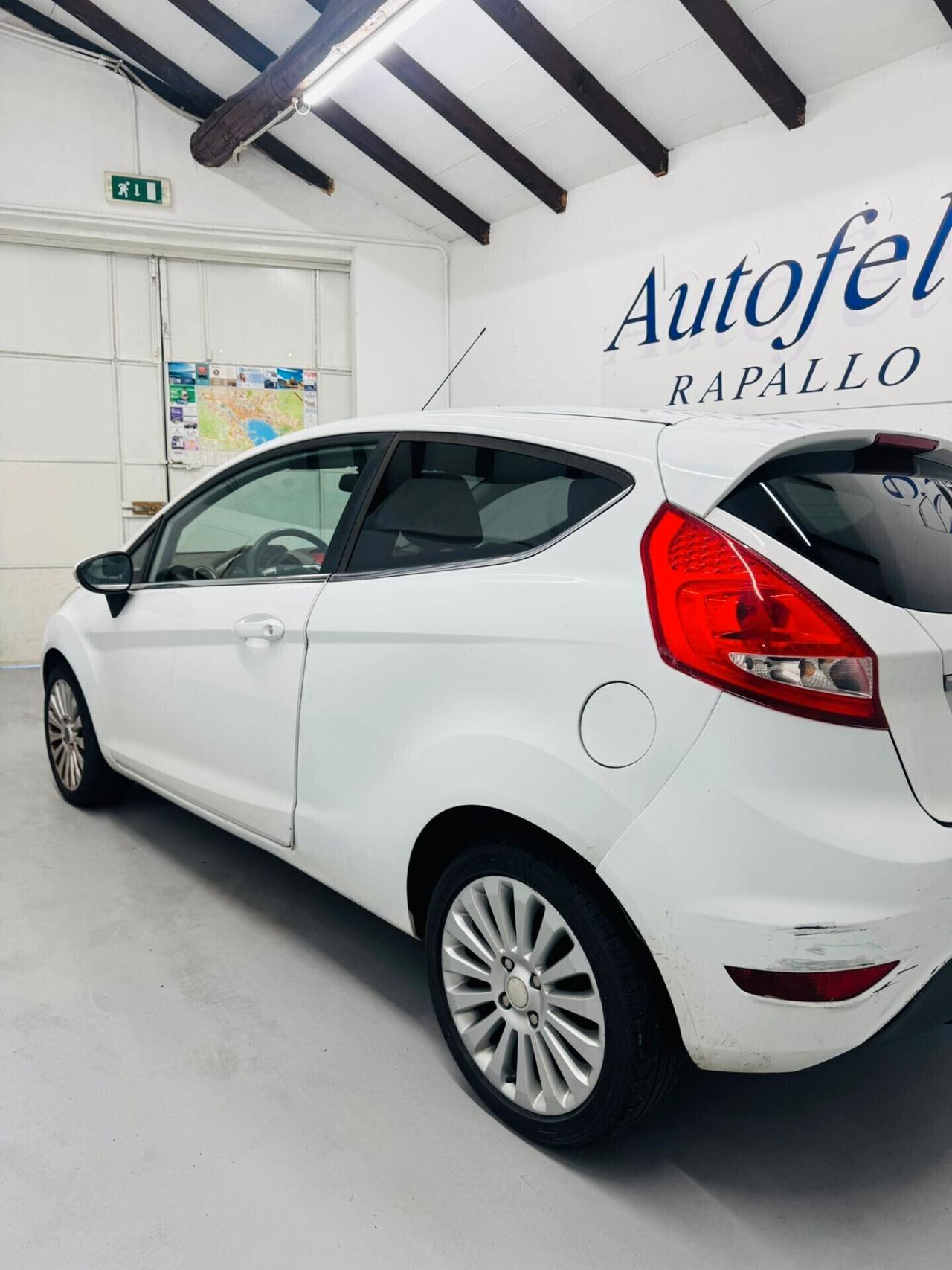 Ford Fiesta 1.2 82CV 3 porte Titanium