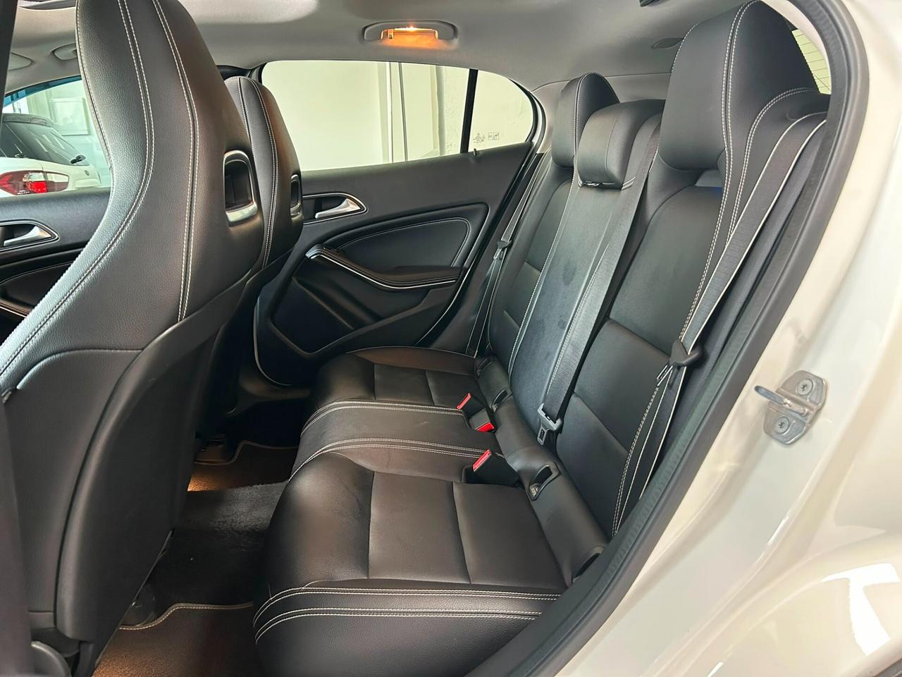 Mercedes-benz GLA 200 d Automatic Premium Night Edition