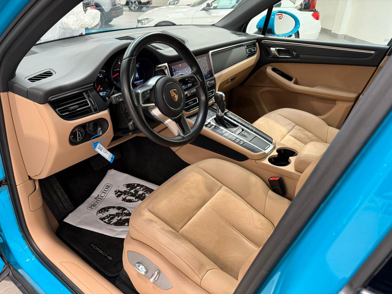 Porsche Macan 2.0 BLU MIAMI