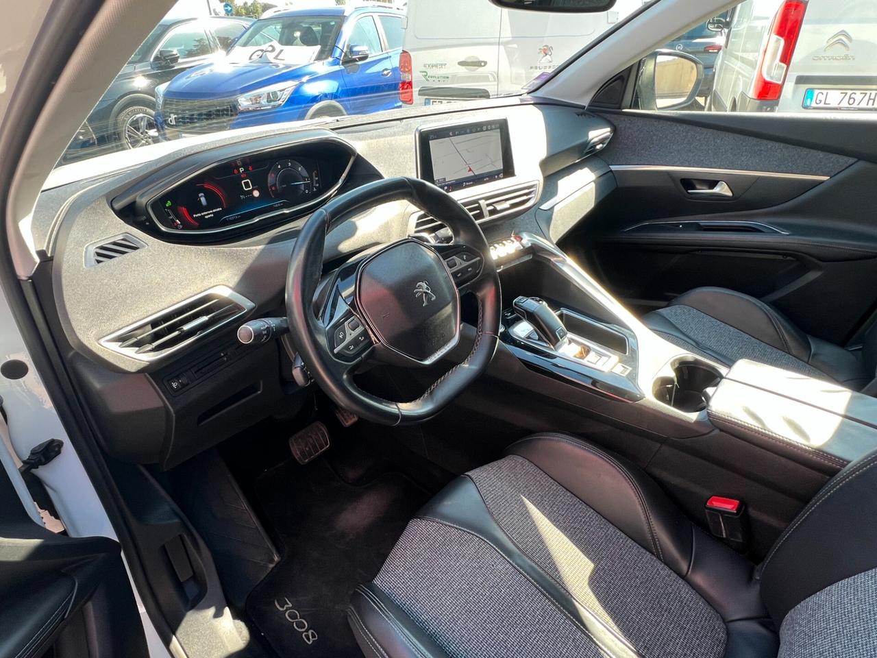 Peugeot 3008 BlueHDi 130 Automatica Sport