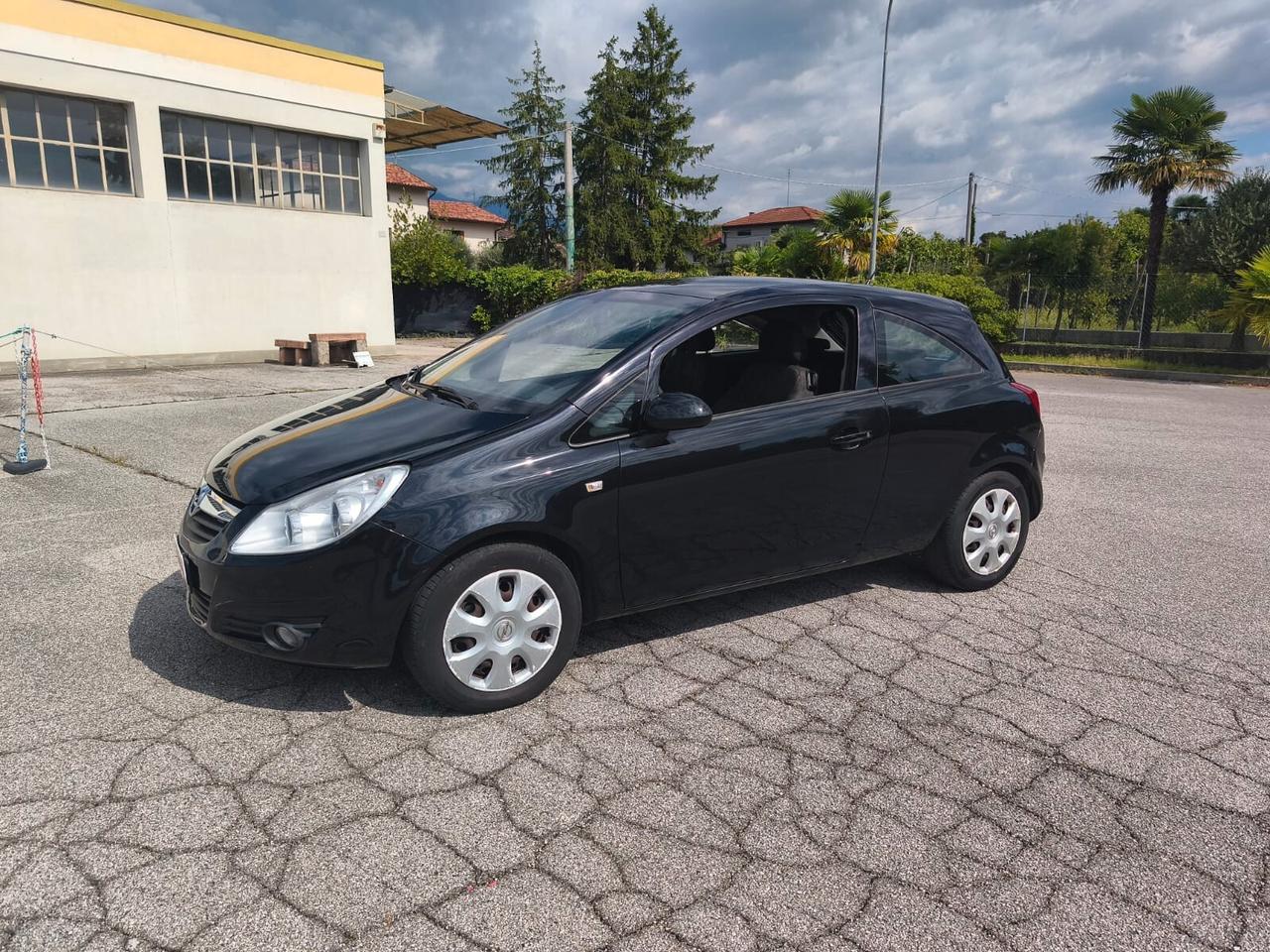 Opel Corsa 1.2 3 porte GPL Accetto Permute