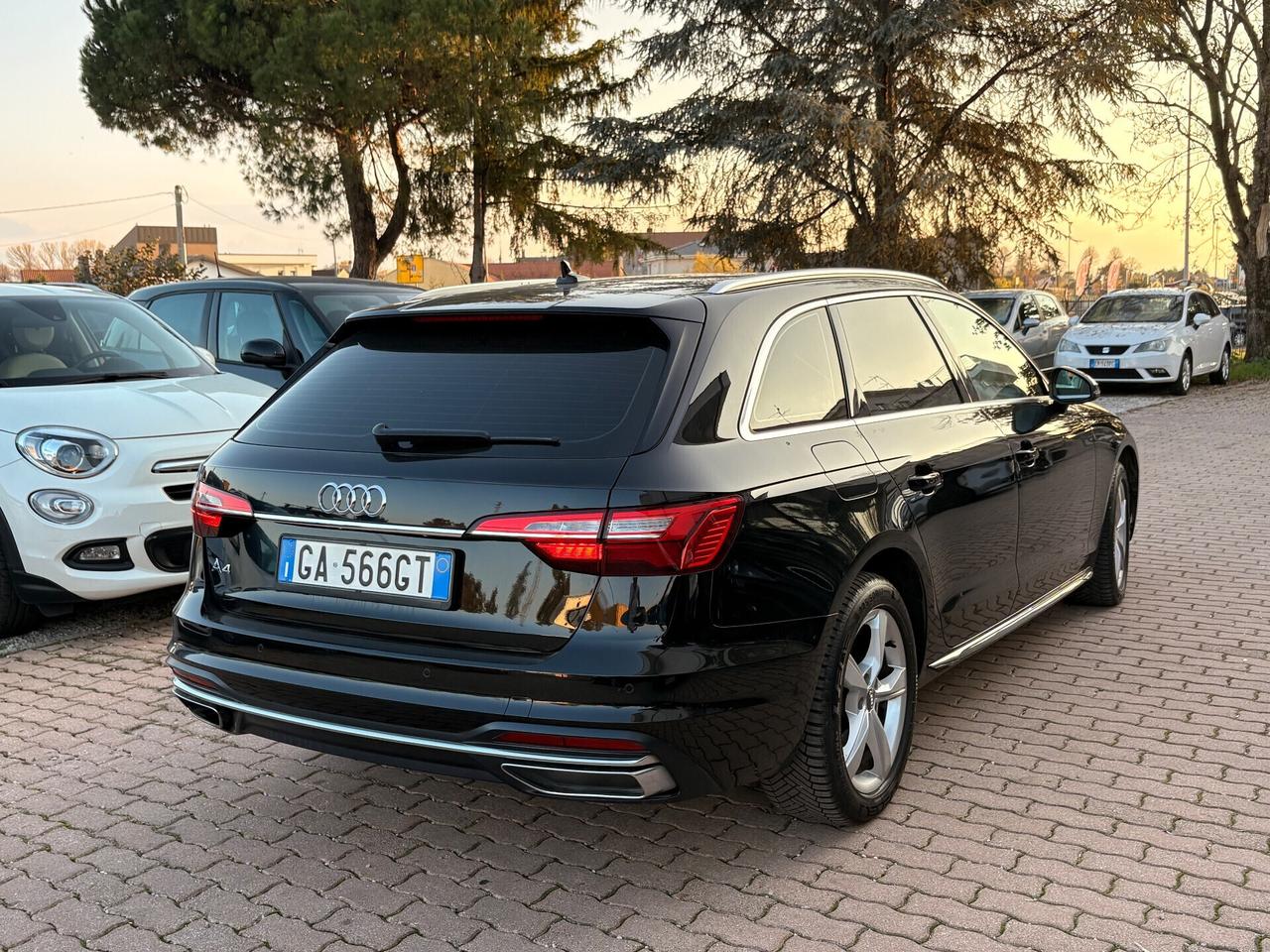 Audi A4 Avant 40 TDI S tronic line edition