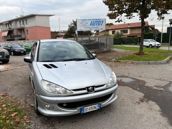 PEUGEOT 206 1.4 5p. ONE Line
