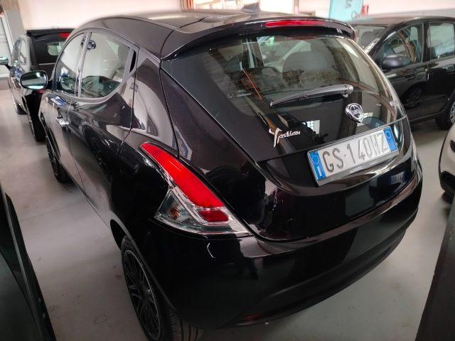 LANCIA Ypsilon 1.0 FireFly 5 porte S&S Hybrid Silver Plus