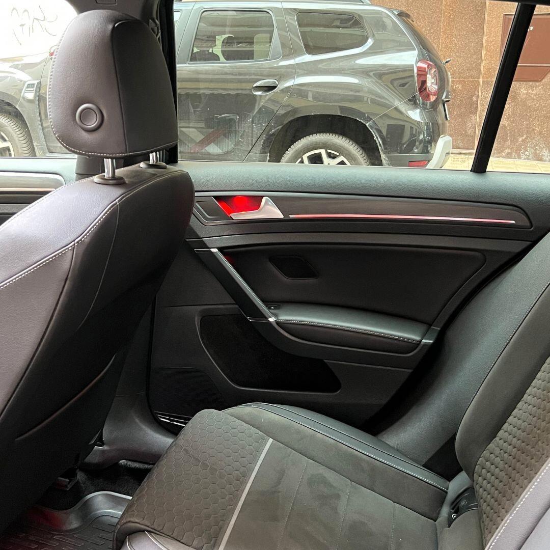 Volkswagen Golf 1.4 GTE dsg 150cv