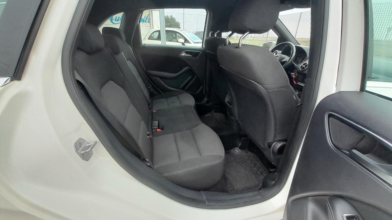 Mercedes-benz B 180 d Premium