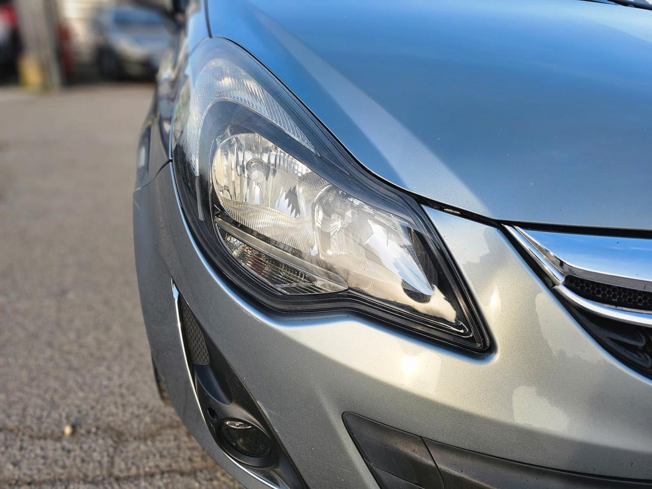 Opel Corsa 1.2 5 porte Sport