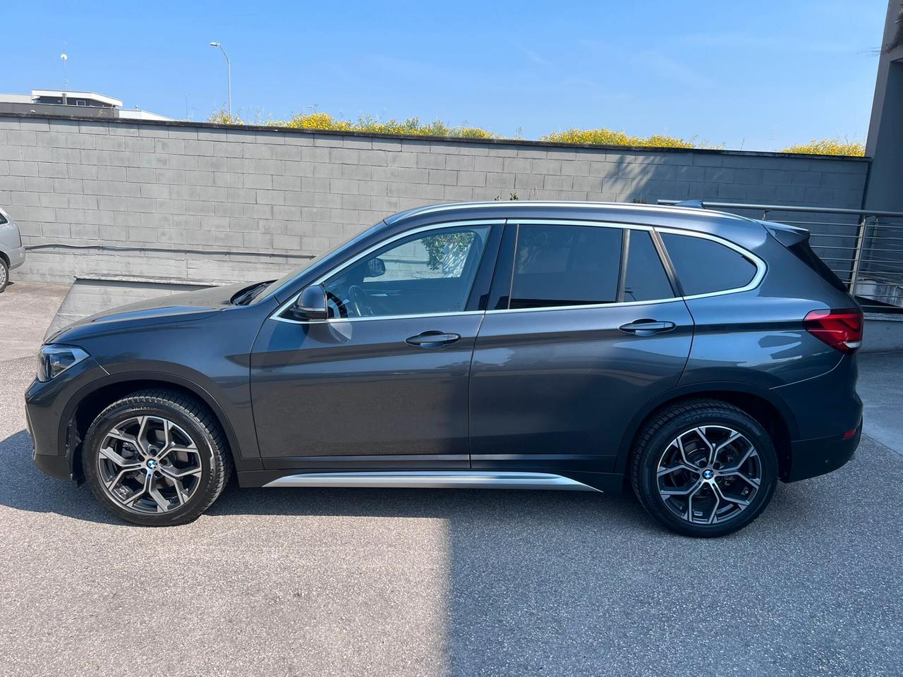 Bmw X1 sdrive18d xLine auto LED/NAVI/PELLE/18; PERFETTA