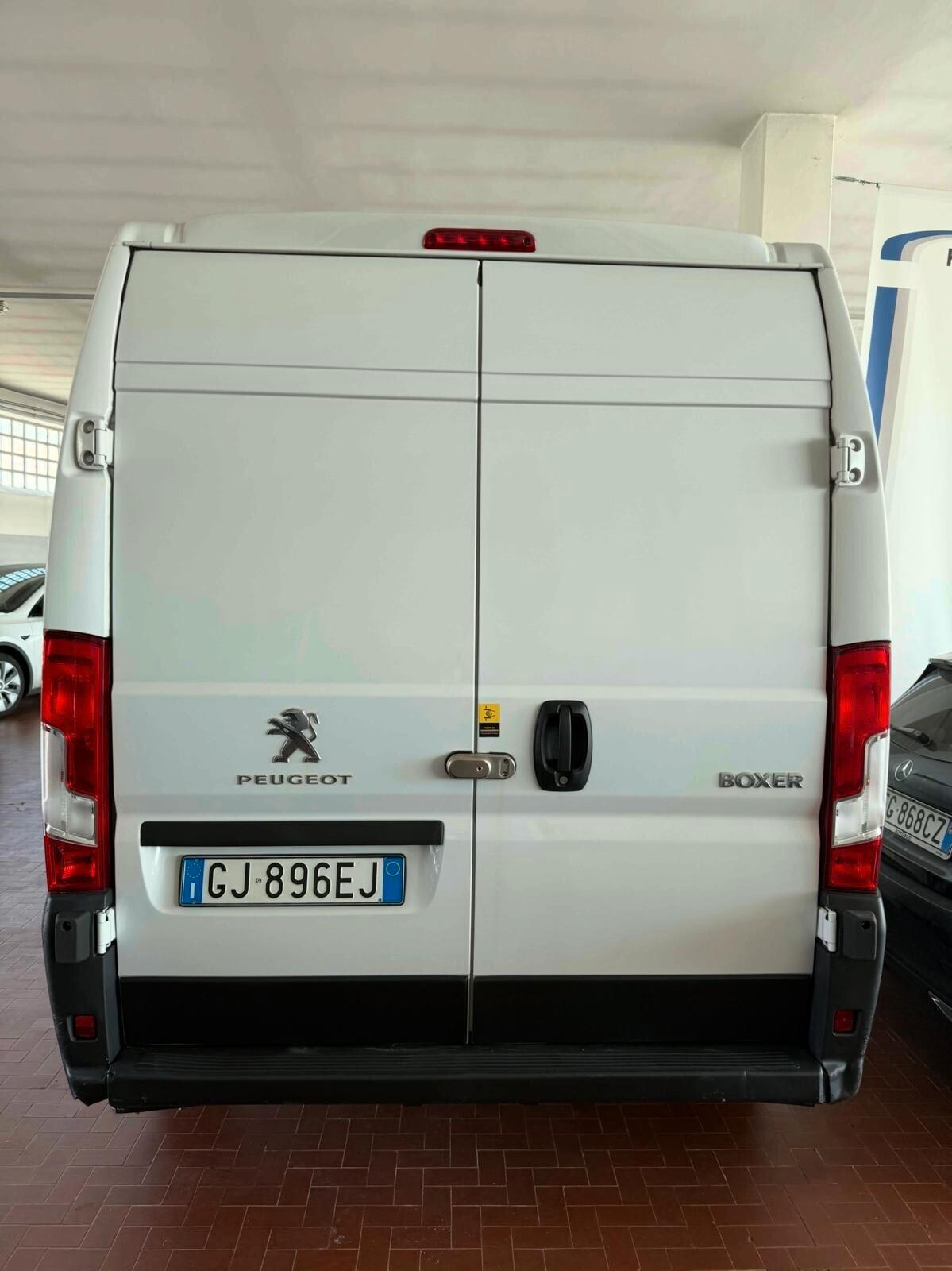 Peugeot Boxer 330 2.2 BlueHDi 140 S&S PC-TM Furgone