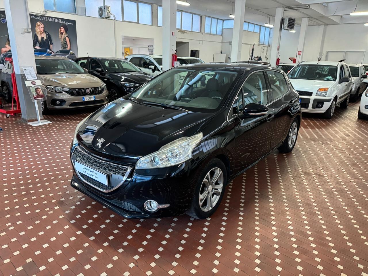 Peugeot 208 1.2 VTi 82 CV 5 porte Allure - IDEALE PER NEOPATENTATI