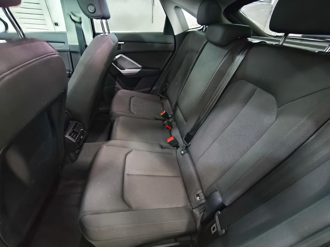 Audi Q3 35 TDI S tronic Business