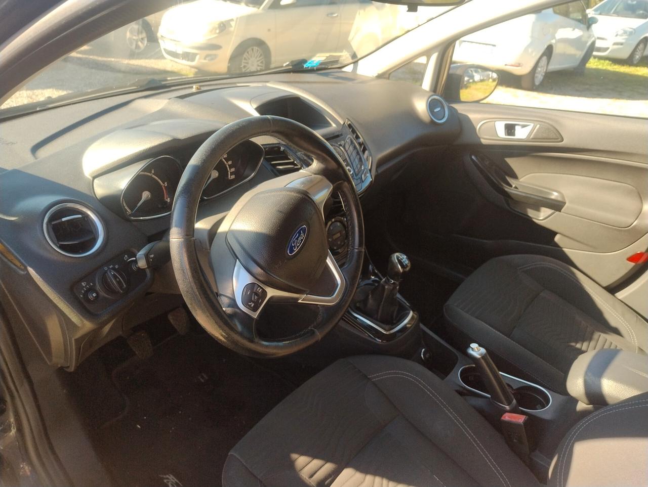 Ford Fiesta 1.5 TDCi 75CV 5 porte Titanium