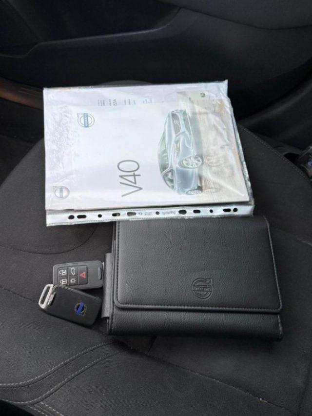 VOLVO V40 D2 1.6 Kinetic NEOPATENTATI - CLIMA AUT. - 16