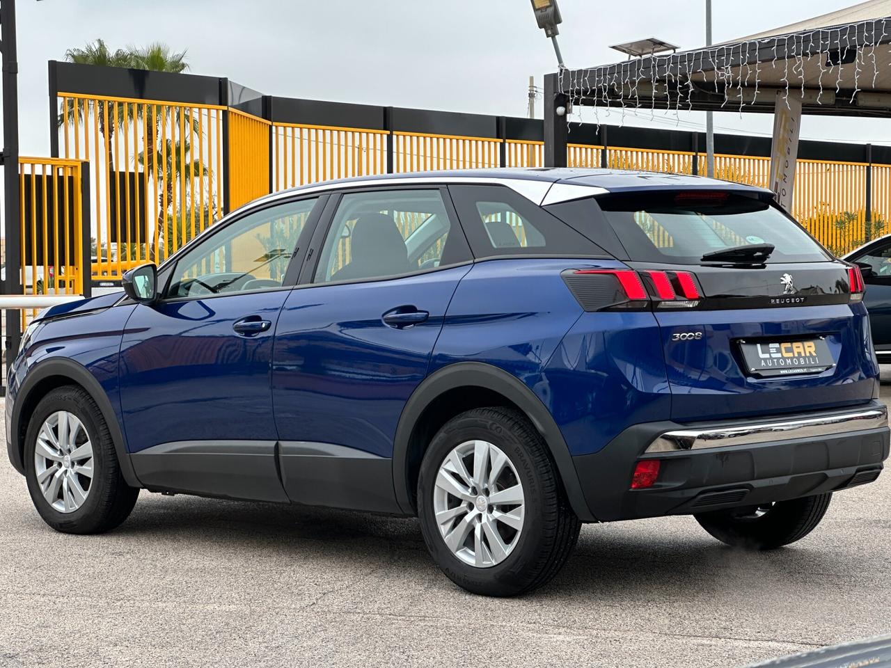 PEUGEOT 3008 1.5 BlueHDi 130 S&S EAT8 Business