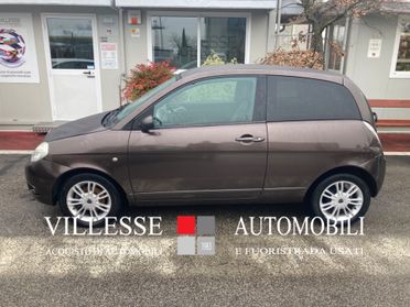 LANCIA YPSILON (EDIZIONE LIMITATA VERSUS)