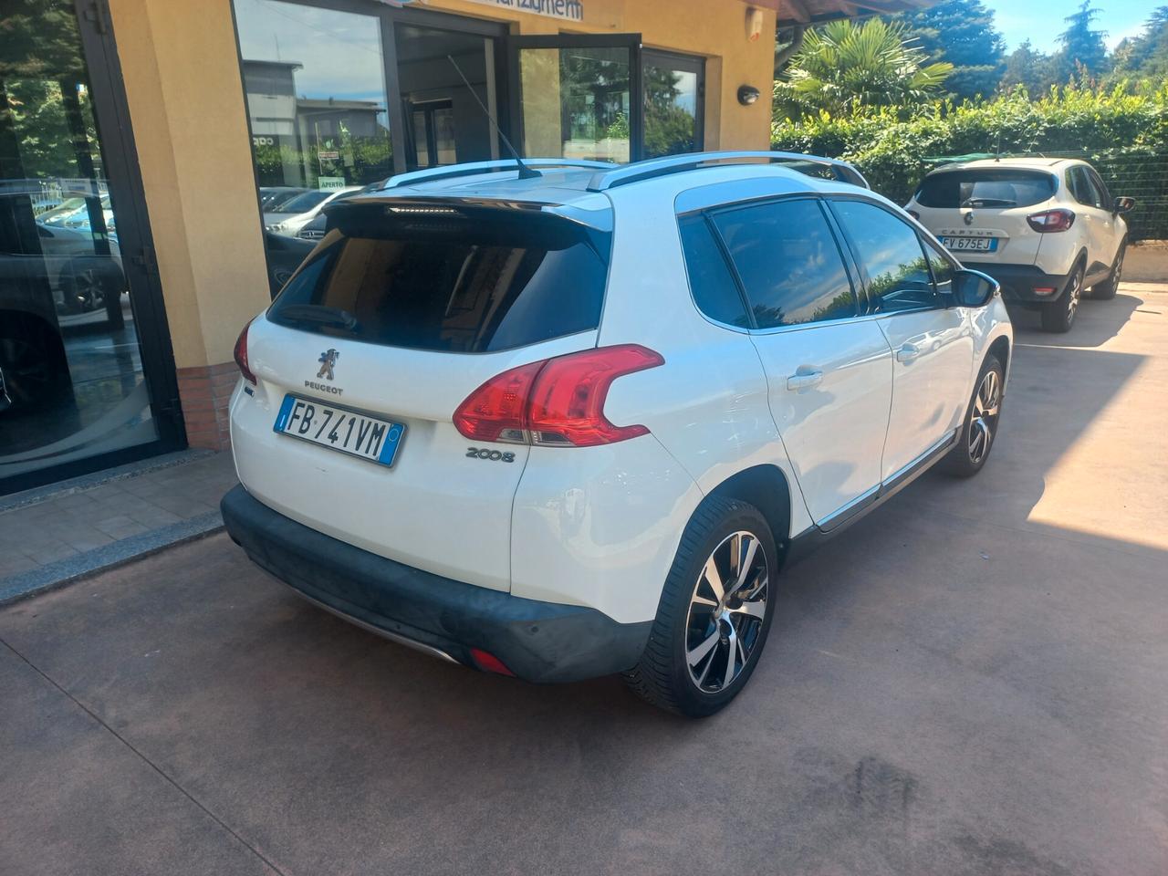 Peugeot 2008 BlueHDi 100 Allure