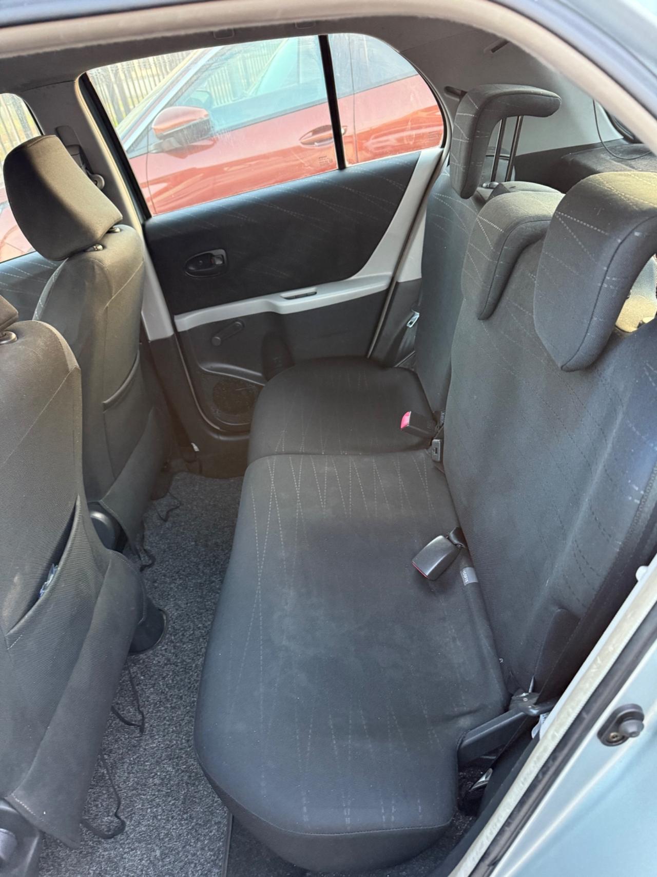 Toyota Yaris 1.0 5 porte Sol