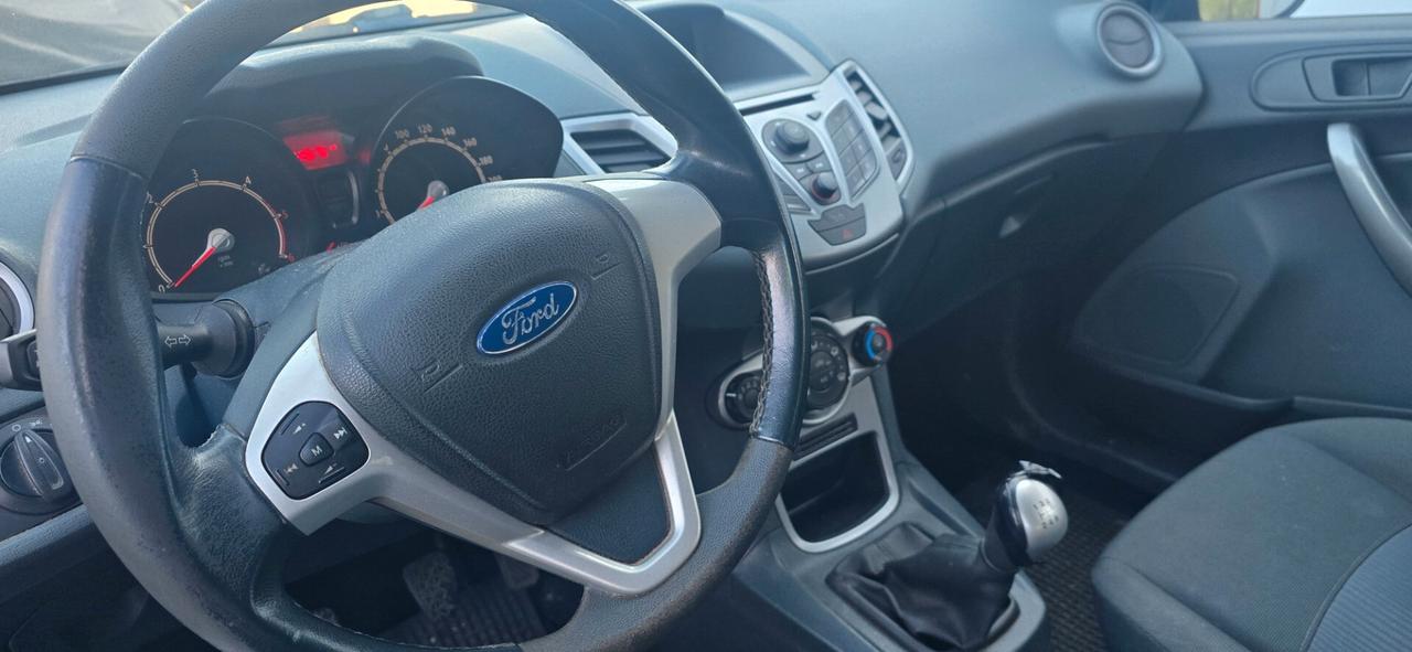 Ford Fiesta 1.4 TDCi 5p. Titanium