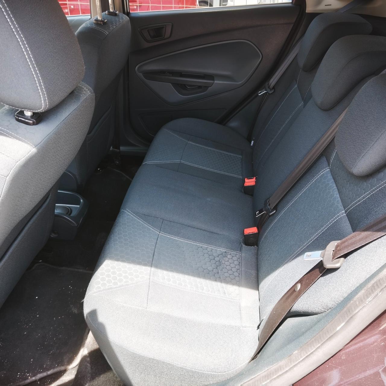 Ford Fiesta 1.4 TDCi 70CV 5 porte Titanium