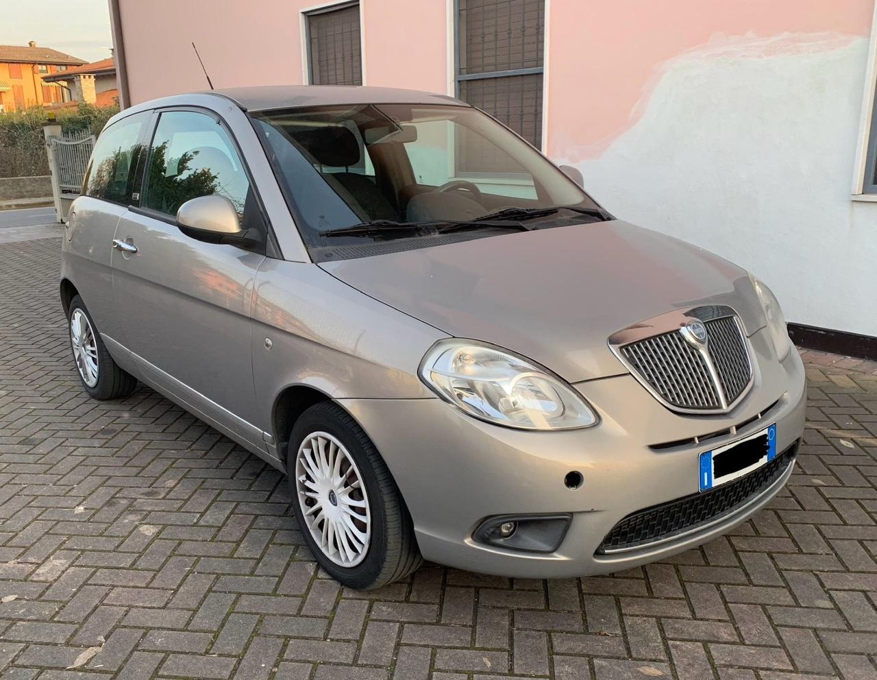 Lancia Ypsilon 1.3 MJT 16V 95 CV 5 porte S&S Silver