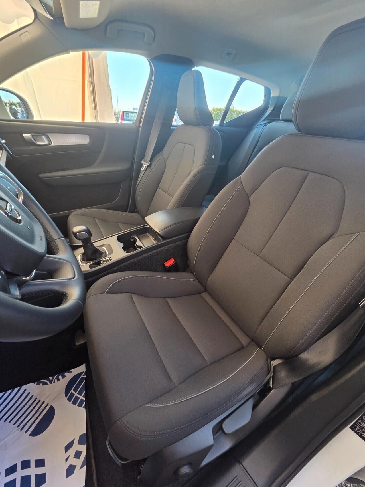 Volvo XC40 T2 Business FINANZIABILE