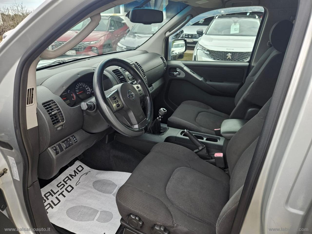 NISSAN Navara 2.5 dCi 4p. Double Cab XE