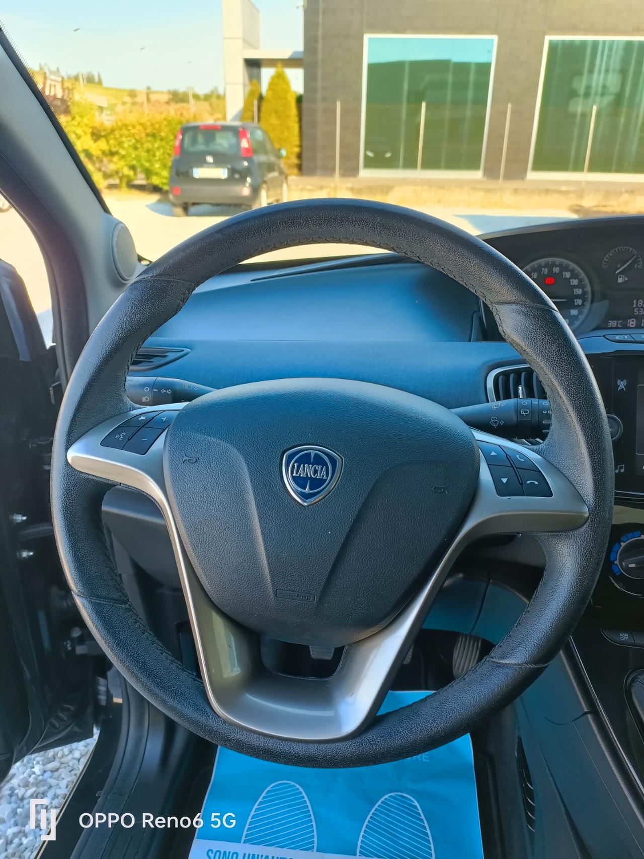 Lancia Ypsilon 1.0 FireFly 5 porte S&S Hybrid Ecochic Gold