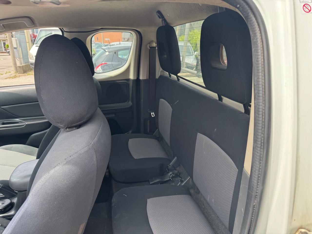 Mitsubishi L200 2.4 DI-D/154CV Double Cab Invite