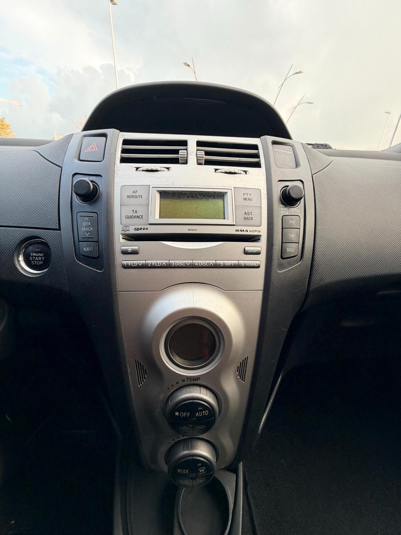 Toyota Yaris 1.4 D-4D 5 porte Sol