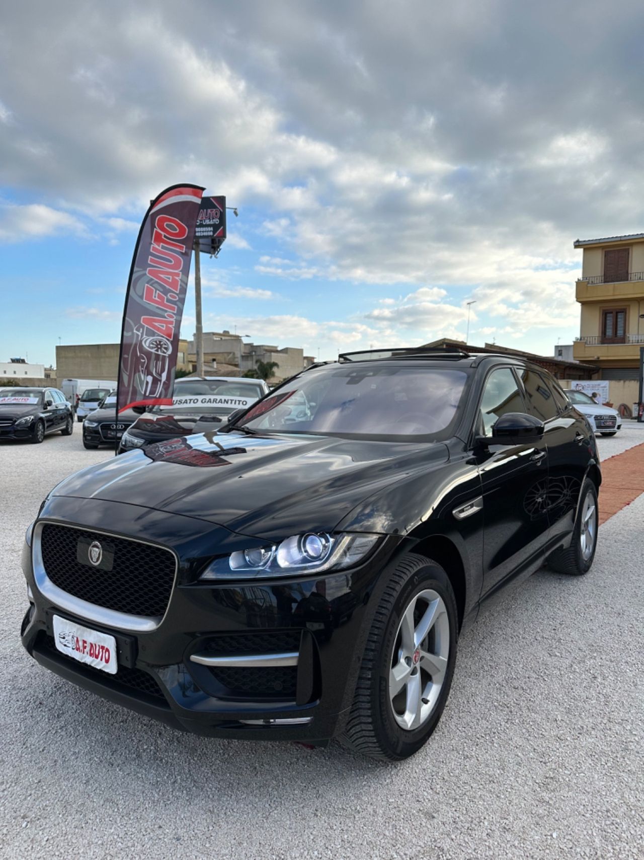 Jaguar F-Pace 2.0 D 180 CV AWD R-Sport