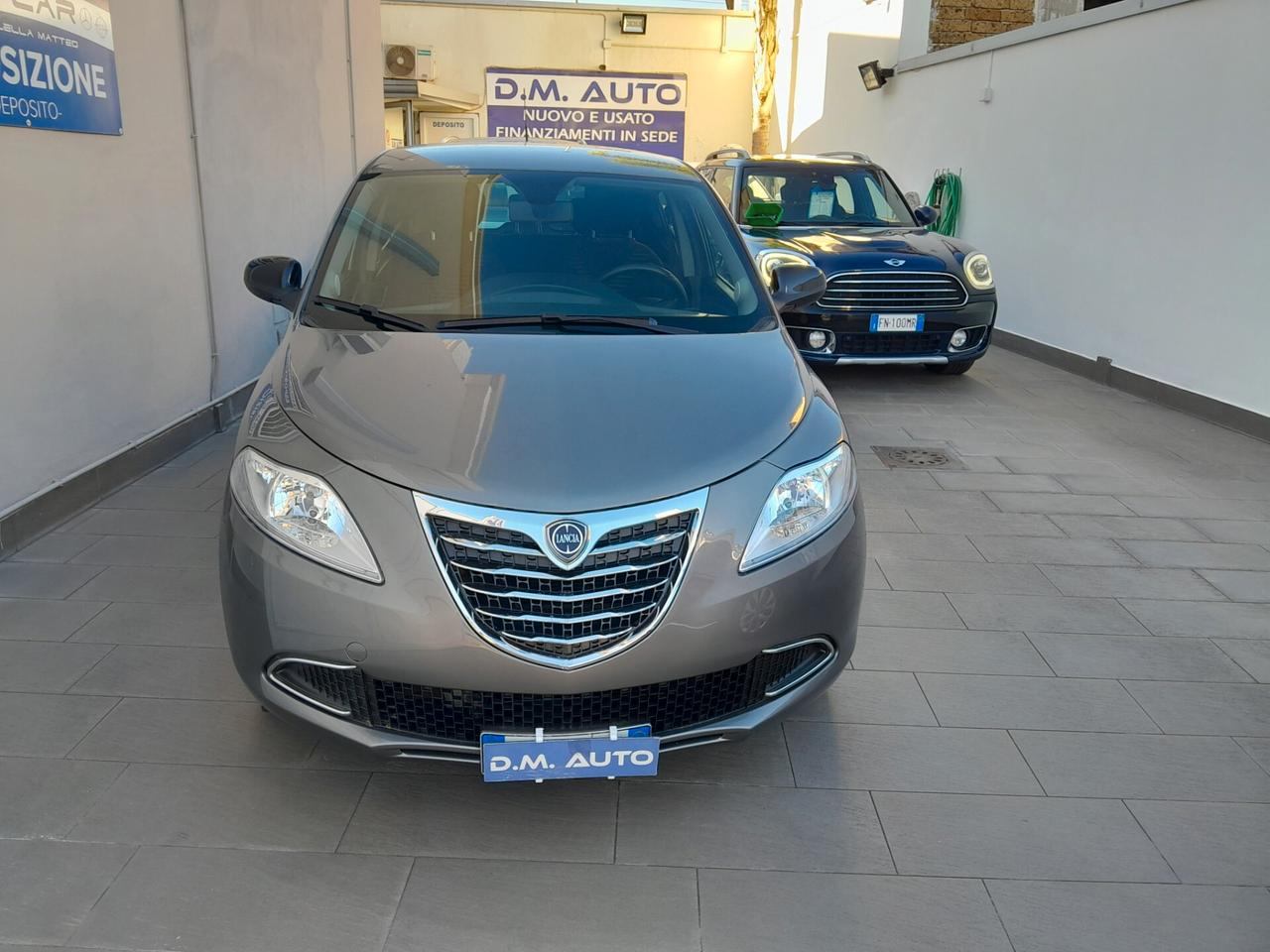 Lancia Ypsilon 1.2 69 CV 5 porte S&S Silver