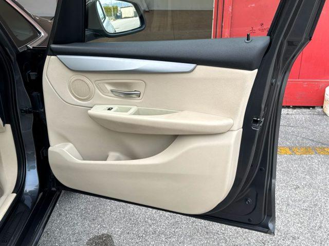 BMW 214 d Active Tourer Advantage OK Neopatentati