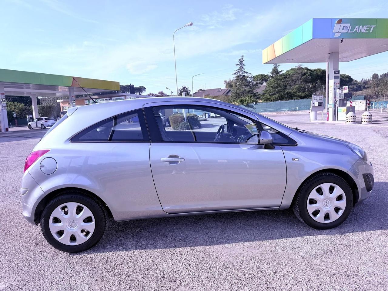 Opel Corsa 1.4 16V 3 porte b-color Ok neopatentati
