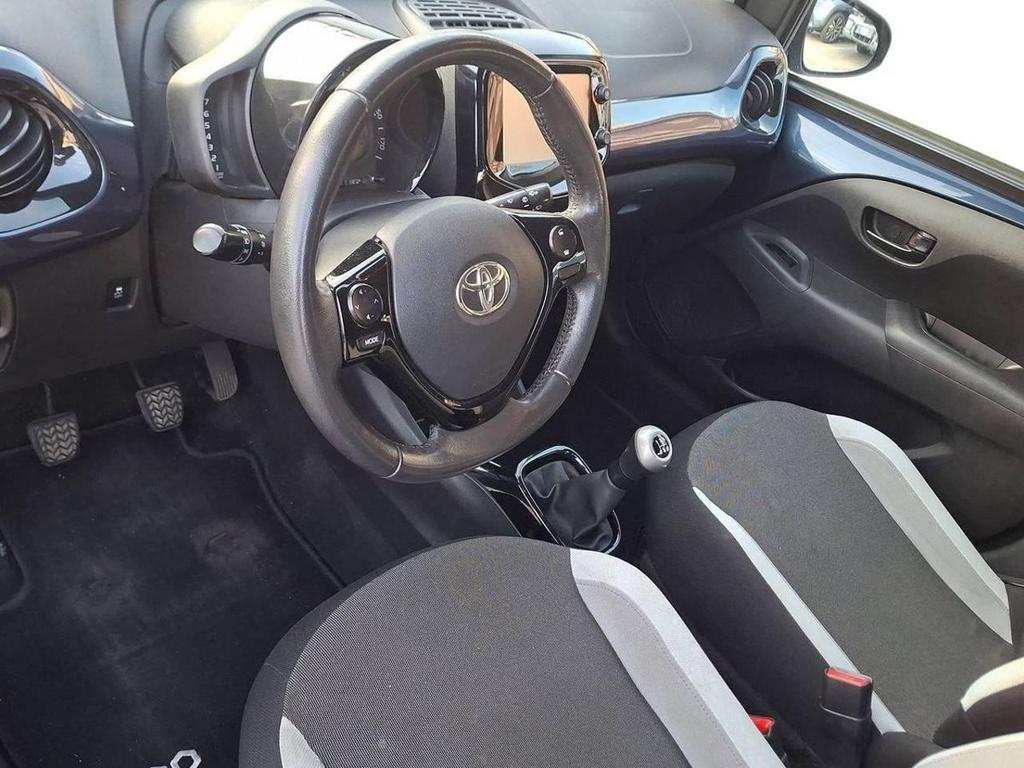 Toyota Aygo 5 Porte 1.0 VVT-i x-play