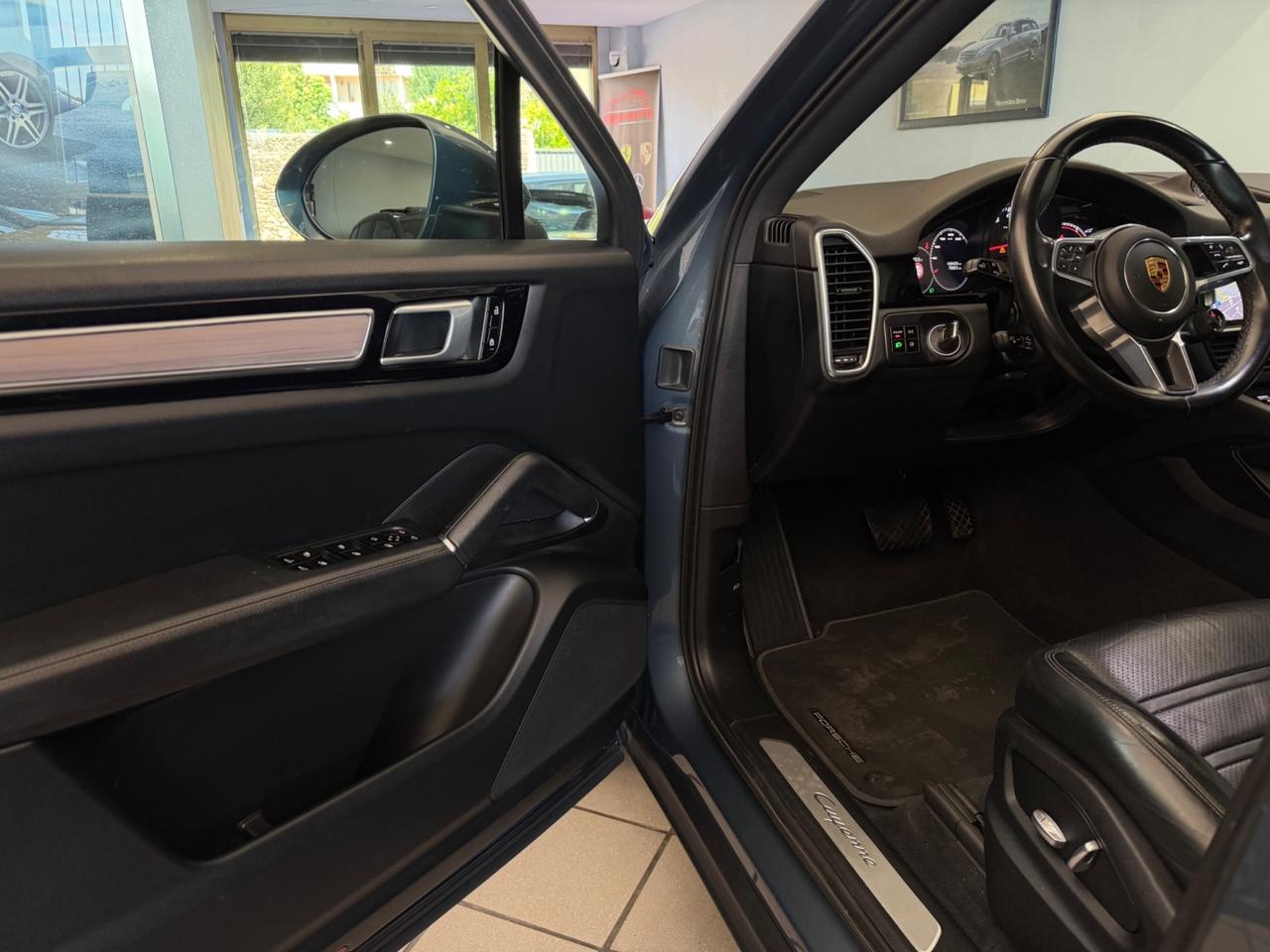 Porsche Cayenne 3.0 V6