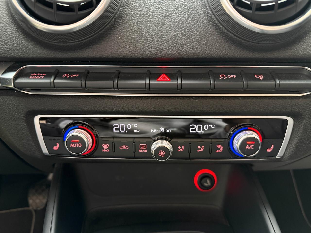 Audi A3 Cabrio 1.4 Sport, Tagl. ufficiali, alcantara, navigatore