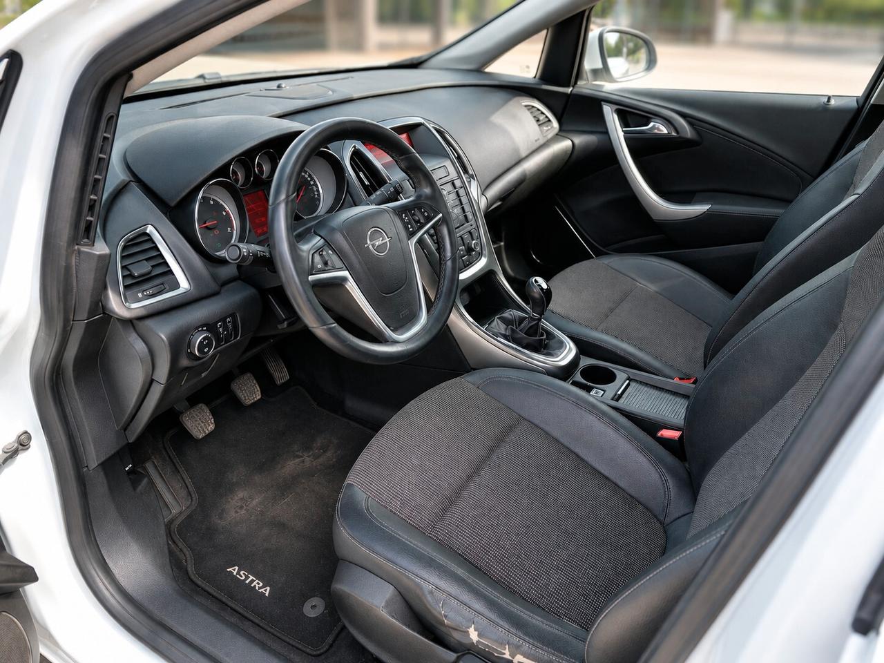 Opel Astra 1.7 CDTI 125CV 5 porte Cosmo