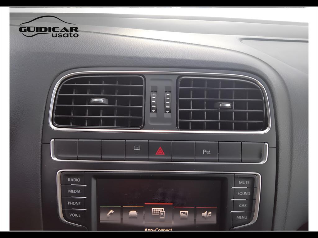 VOLKSWAGEN Polo V 2014 - Polo 5p 1.0 mpi Comfortline 75cv