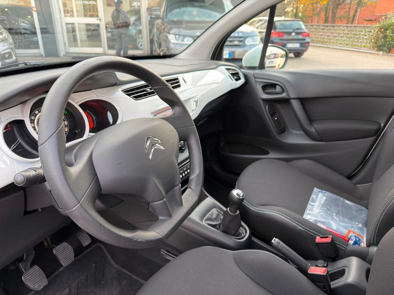 Citroen C3 PureTech 82 Feel 15.000 KM