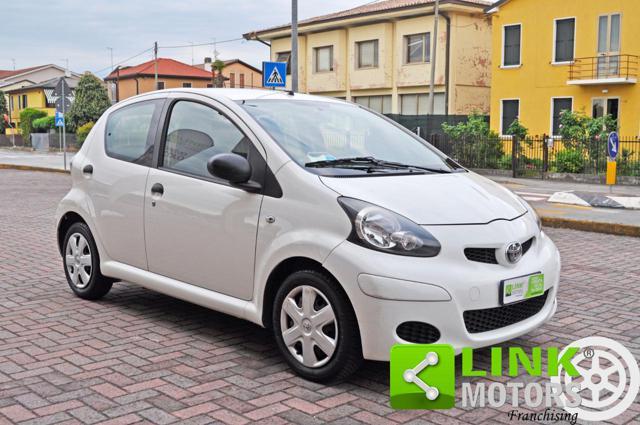 TOYOTA Aygo 1.0 5 porte Now Connect