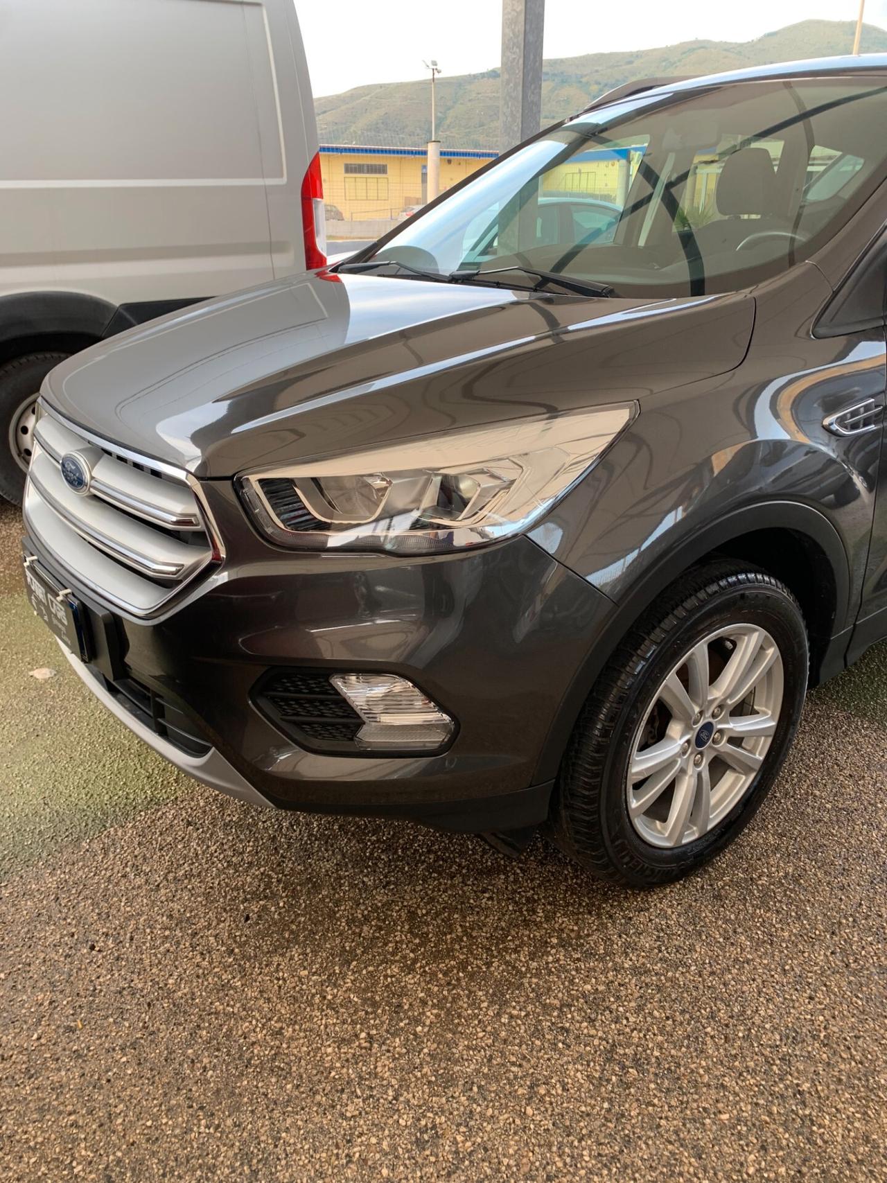 Ford Kuga 2.0 TDCI 120 CV S&S 2WD Powershift Business