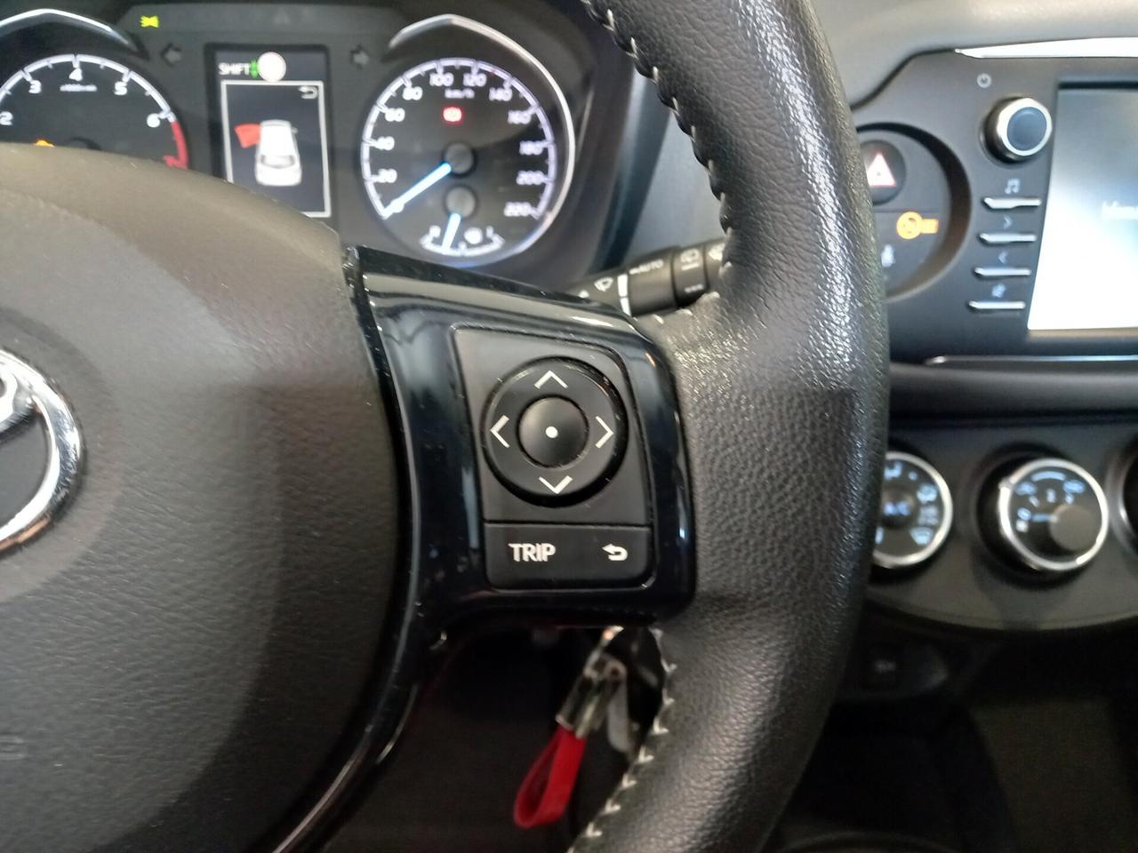 Toyota Yaris 1.0 72 CV 5 porte Lounge