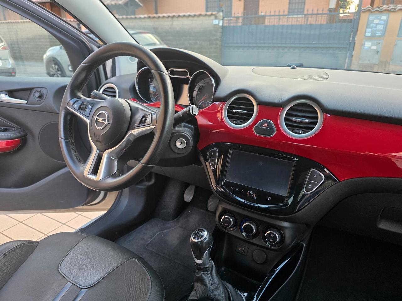Opel Adam 1.2 70 CV Glam