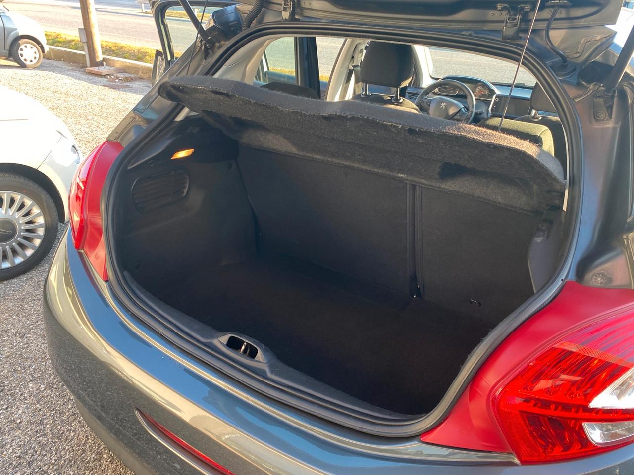 Peugeot 208 1.4 HDi 68 CV 5 porte Active