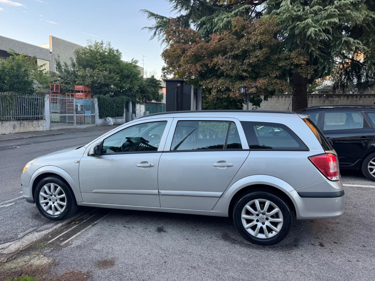 Opel Astra 1.6 T 16V Station Wagon Cosmo