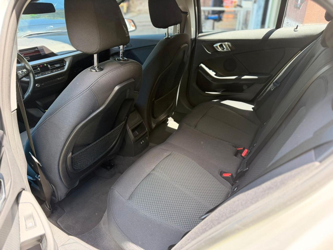 Bmw 116d 5p. Sport